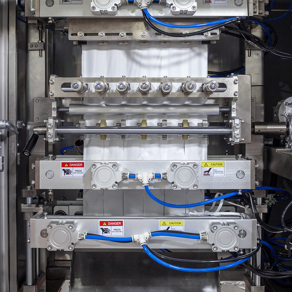 sachet packing machine price