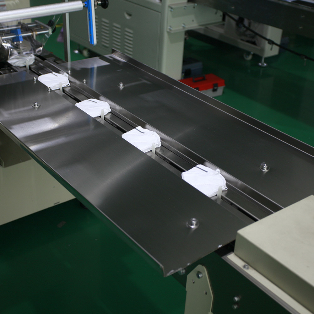 horizontal pouch machine