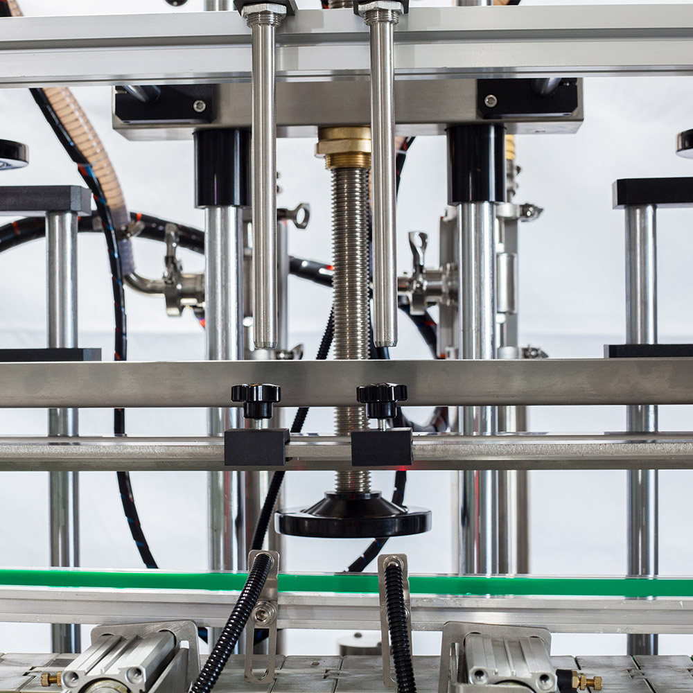 liquid bottle filling machine